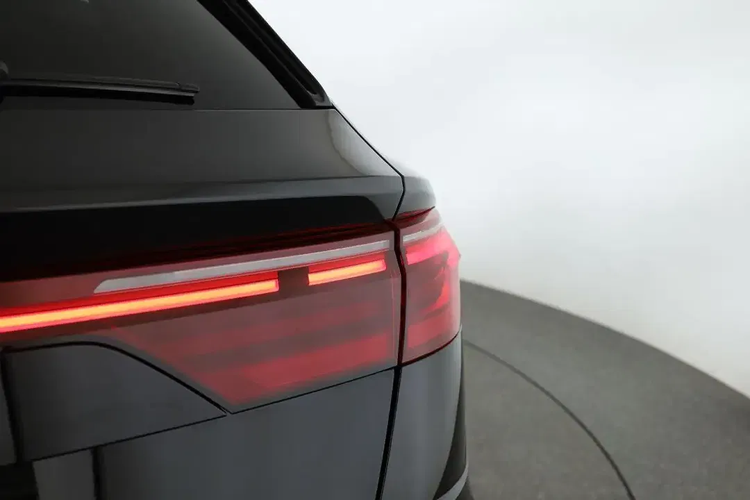 Audi SQ8 TFSI Matrix LED - Thumbnail 12