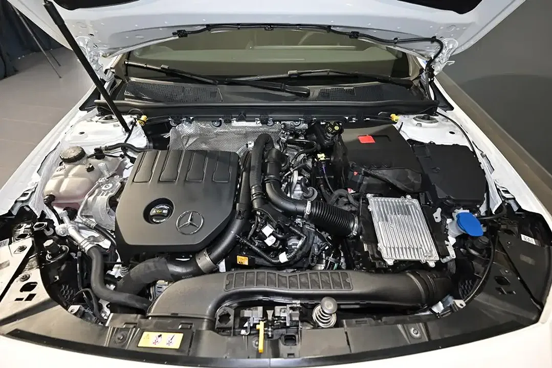 Mercedes-Benz CLA 180 AMG - Thumbnail 13
