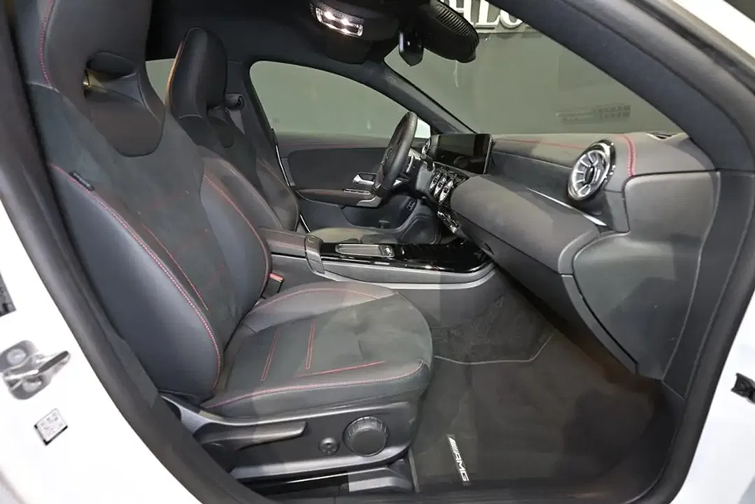 Mercedes-Benz CLA 180 AMG - Thumbnail 5