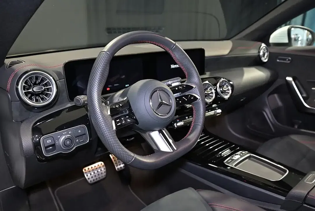 Mercedes-Benz CLA 180 AMG - Thumbnail 8