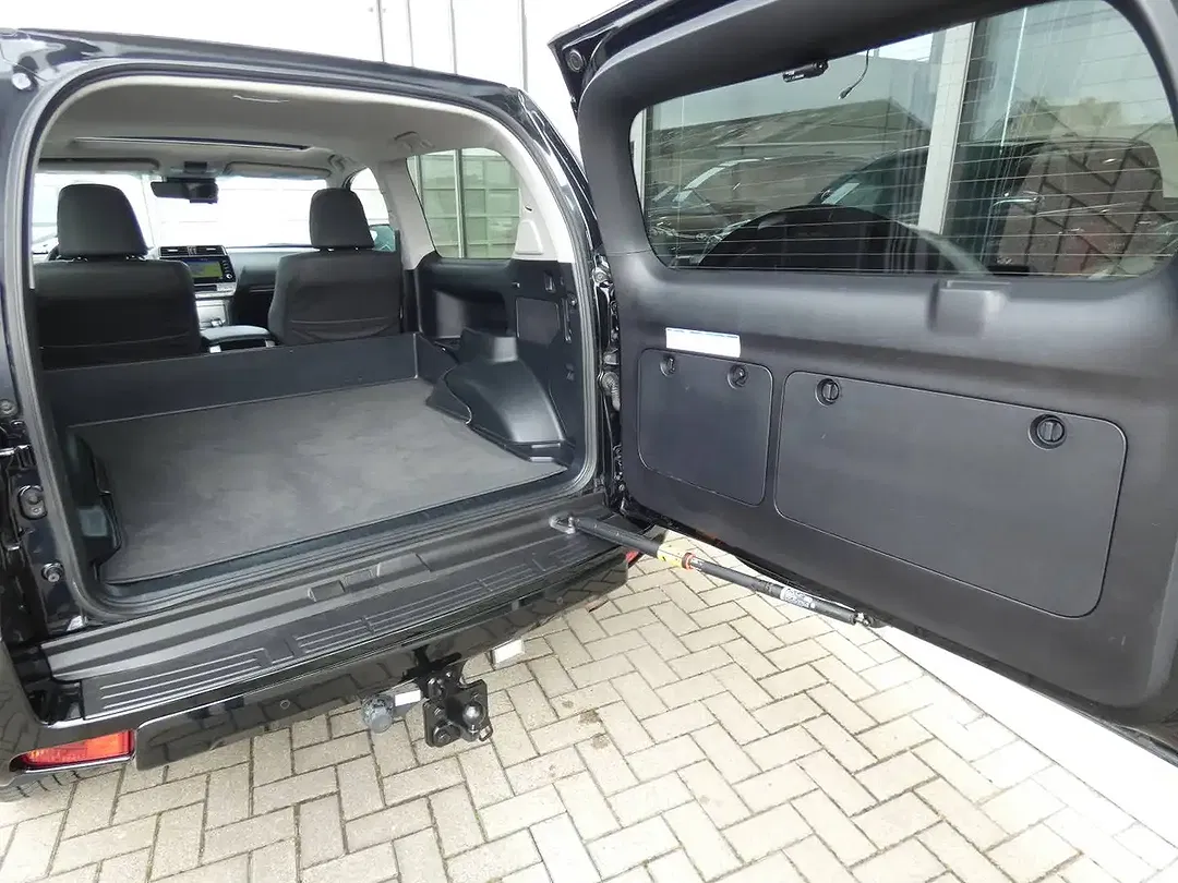 Toyota Land Cruiser Style - Thumbnail 10