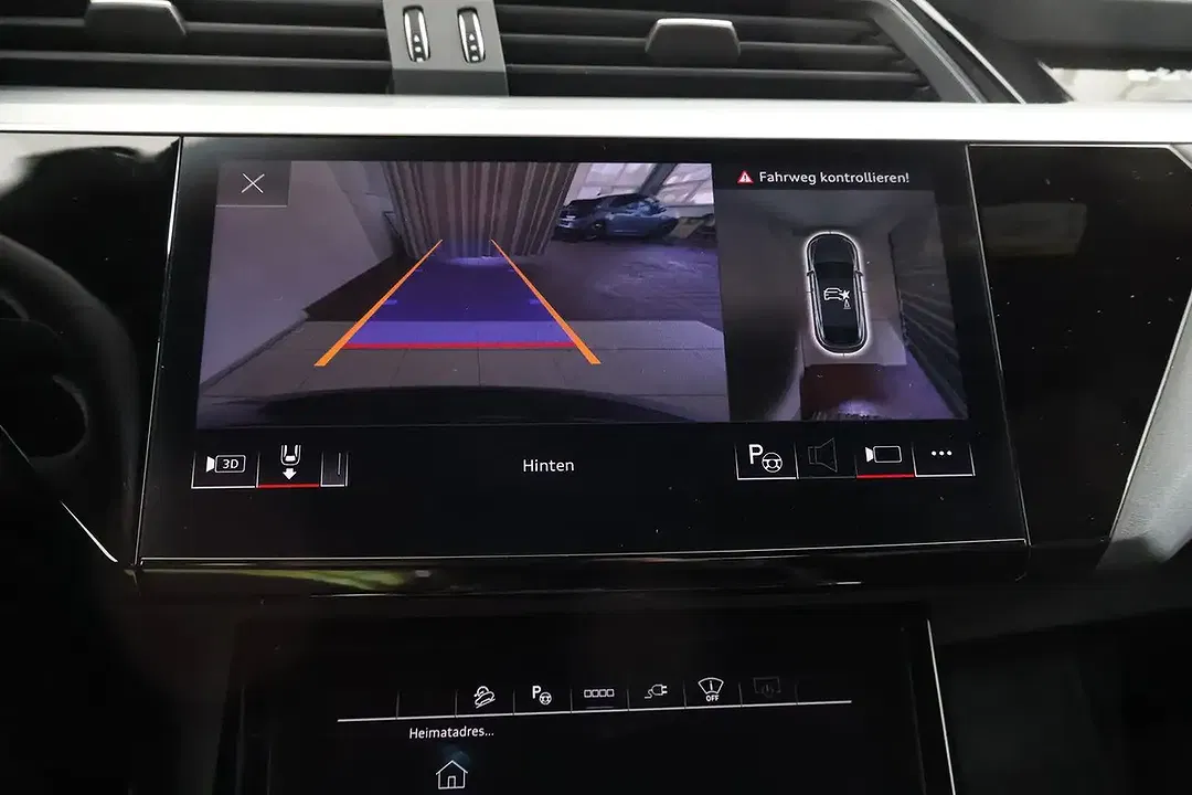 Audi Q8 55 e-tron quattro S line - Thumbnail 10