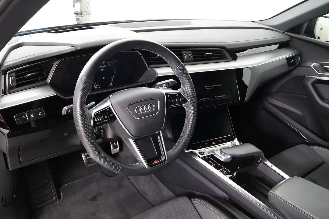 Audi Q8 55 e-tron quattro S line - Thumbnail 11