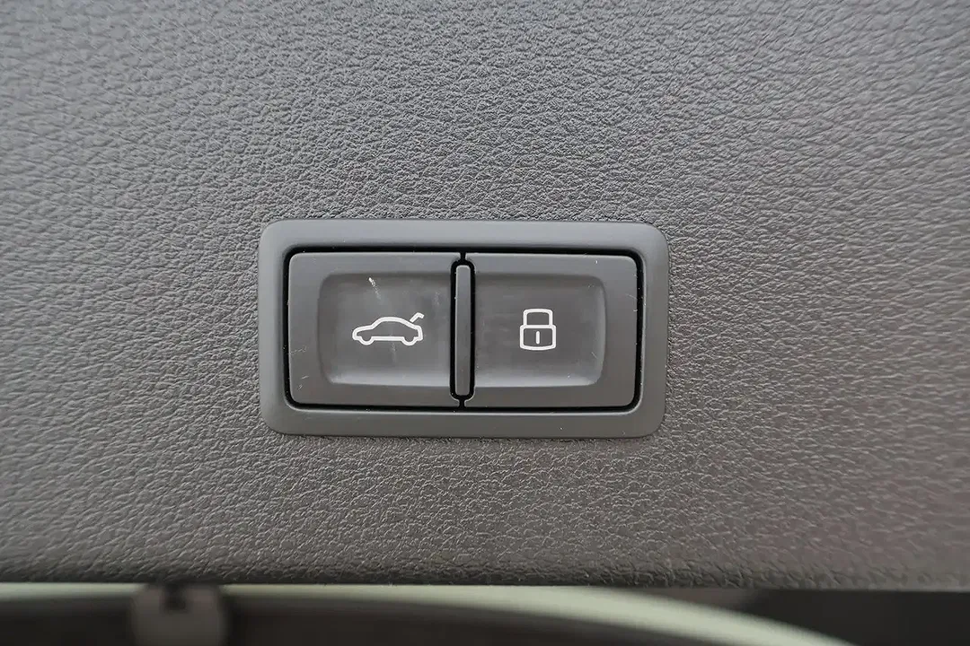 Audi Q8 55 e-tron quattro S line - foto 15