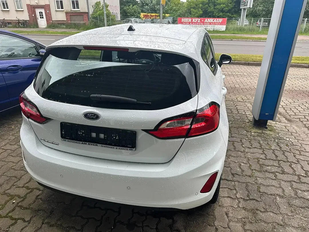 Ford Fiesta 1.1 Cool & Connect - Thumbnail 3