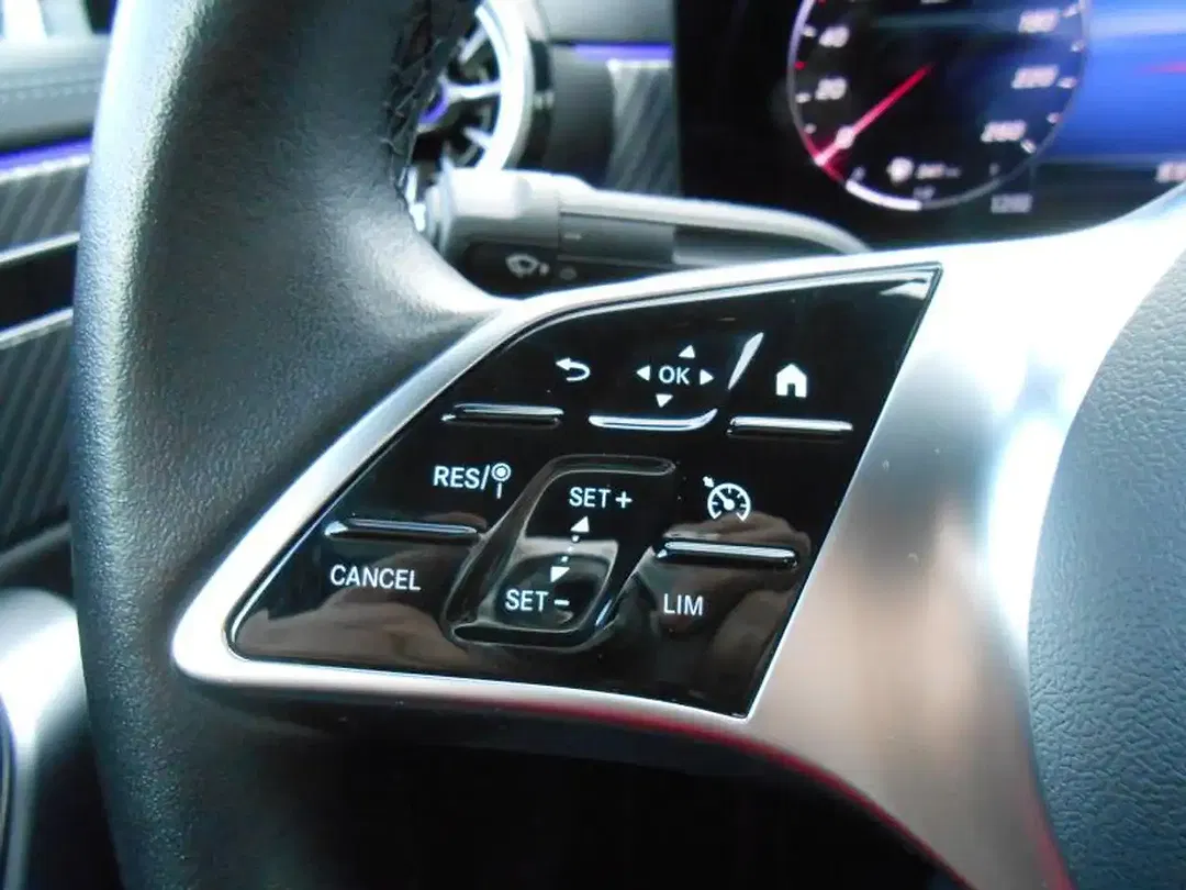 Mercedes-Benz CL Luxury - Thumbnail 12