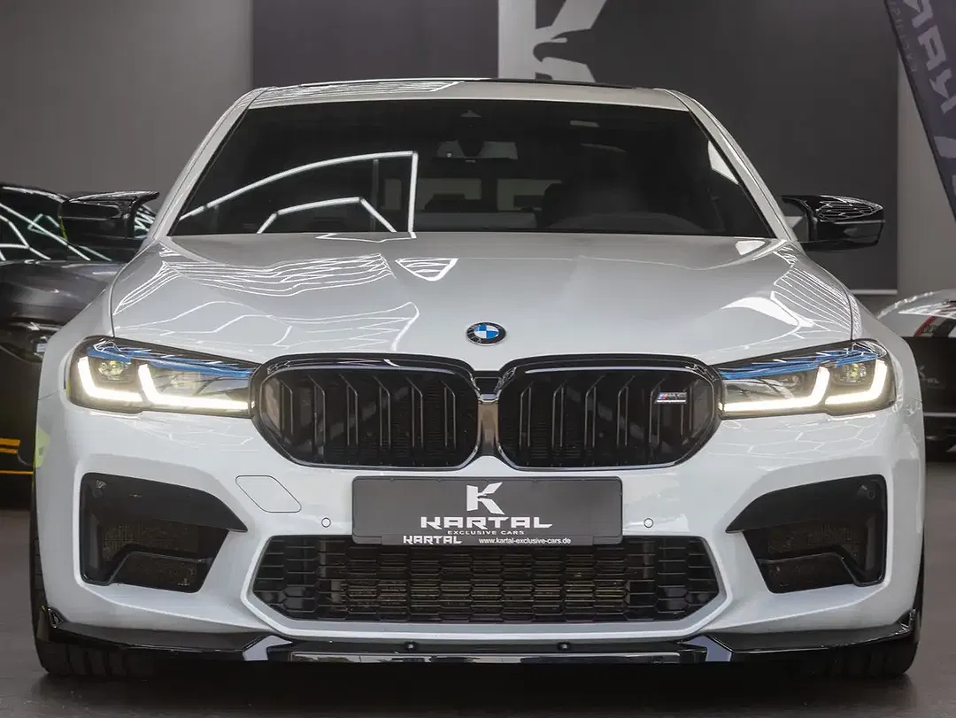 BMW M5 Competition - foto 1