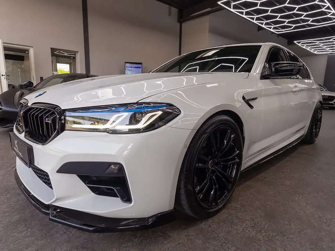 BMW M5 Competition - Thumbnail 4