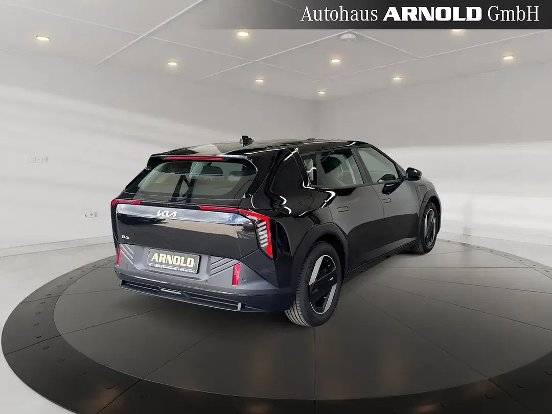 Kia EV4 Air - Thumbnail 4