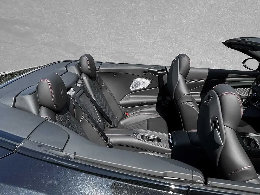 Maserati GranCabrio Trofeo - Thumbnail 5