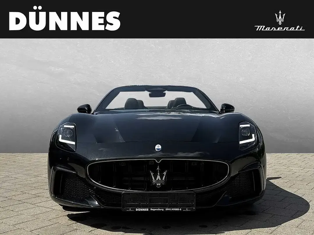 Maserati GranCabrio Trofeo - Thumbnail 8