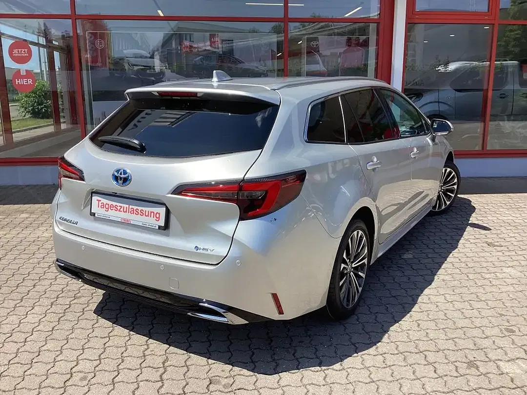 Toyota Corolla Hybrid Teamplayer - Thumbnail 3