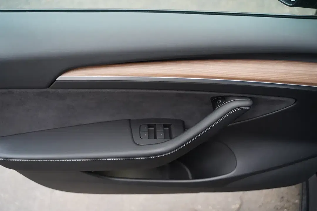 Tesla Model 3 Performance - Thumbnail 11