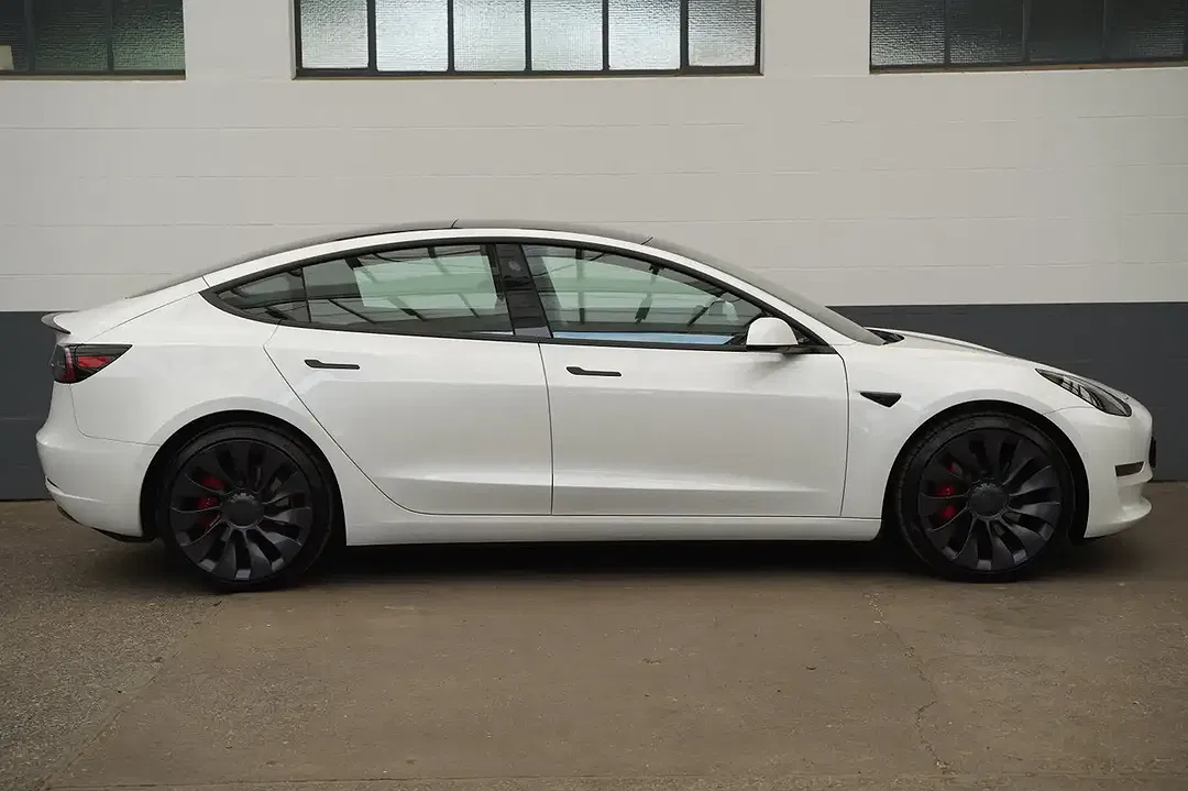Tesla Model 3 Performance - Thumbnail 7