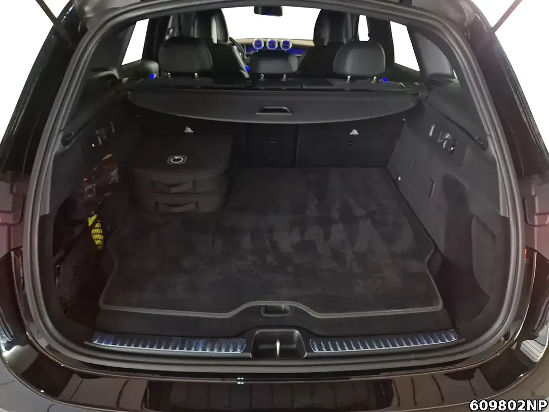 Mercedes-Benz GLC 300 4MATIC AMG - Thumbnail 6