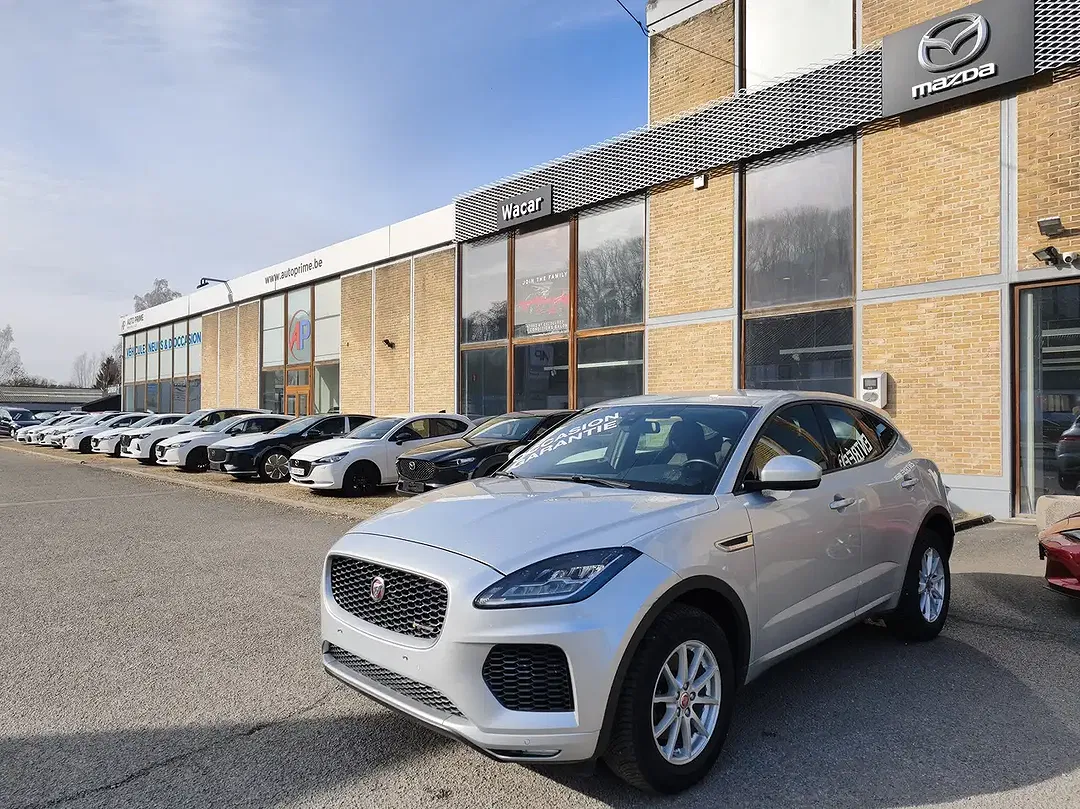 Jaguar E-Pace 4x4 - Thumbnail 3
