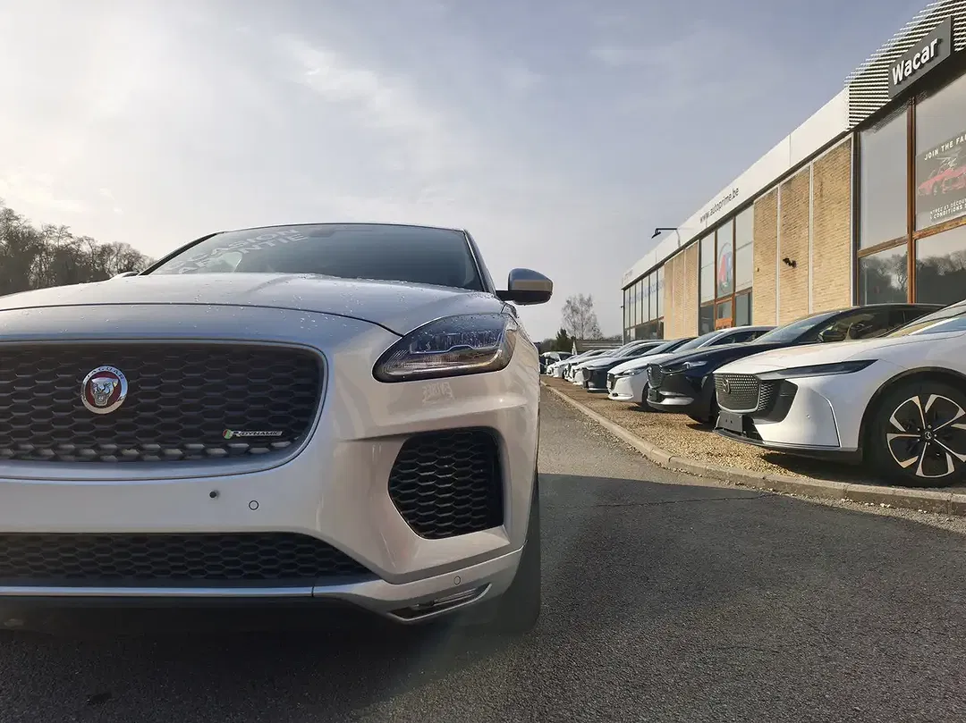 Jaguar E-Pace 4x4 - Thumbnail 4