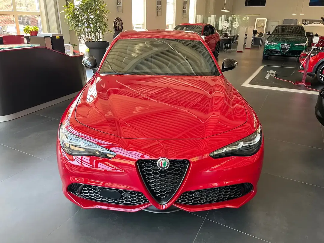 Alfa Romeo Giulia 2.0 Turbo Q4 Intensa - Thumbnail 3
