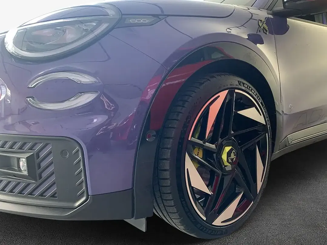 Abarth 600e Scorpionissima - Thumbnail 6