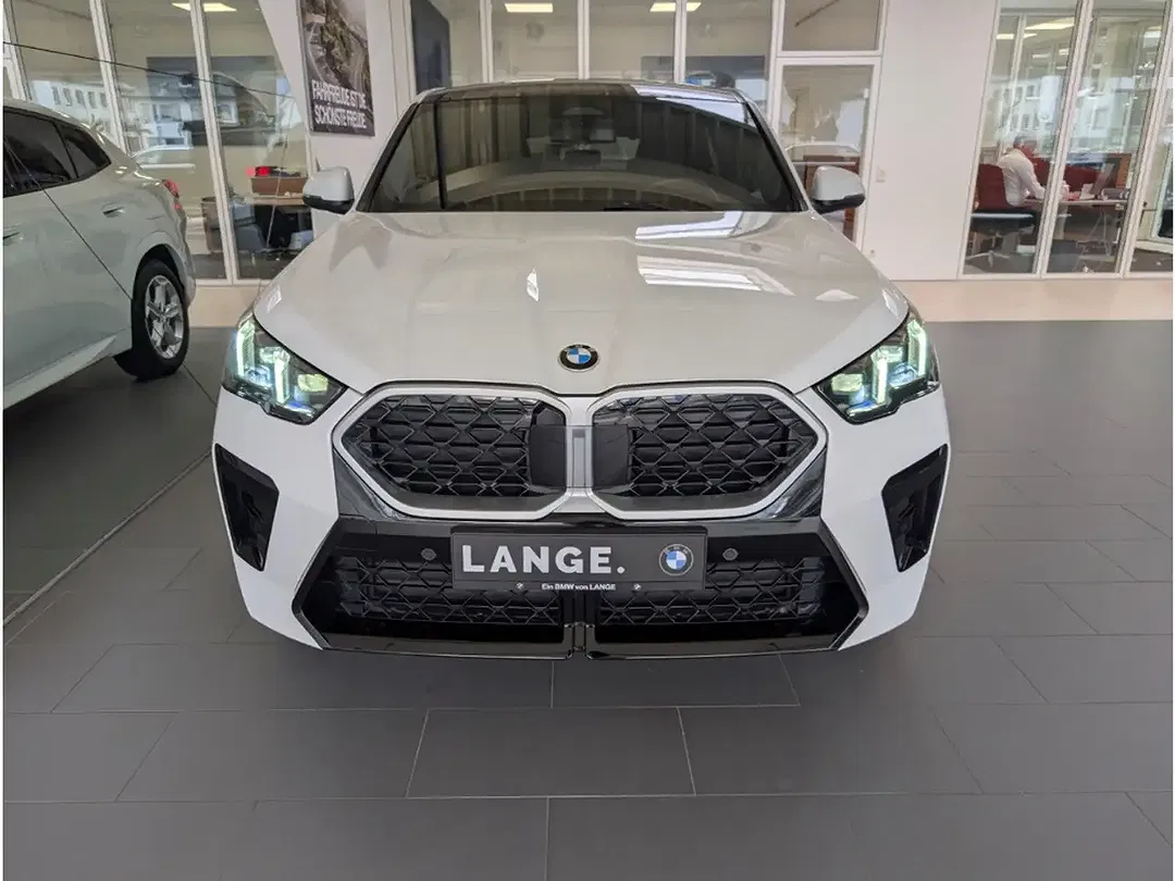 BMW X2 sDrive M Sport - Thumbnail 2