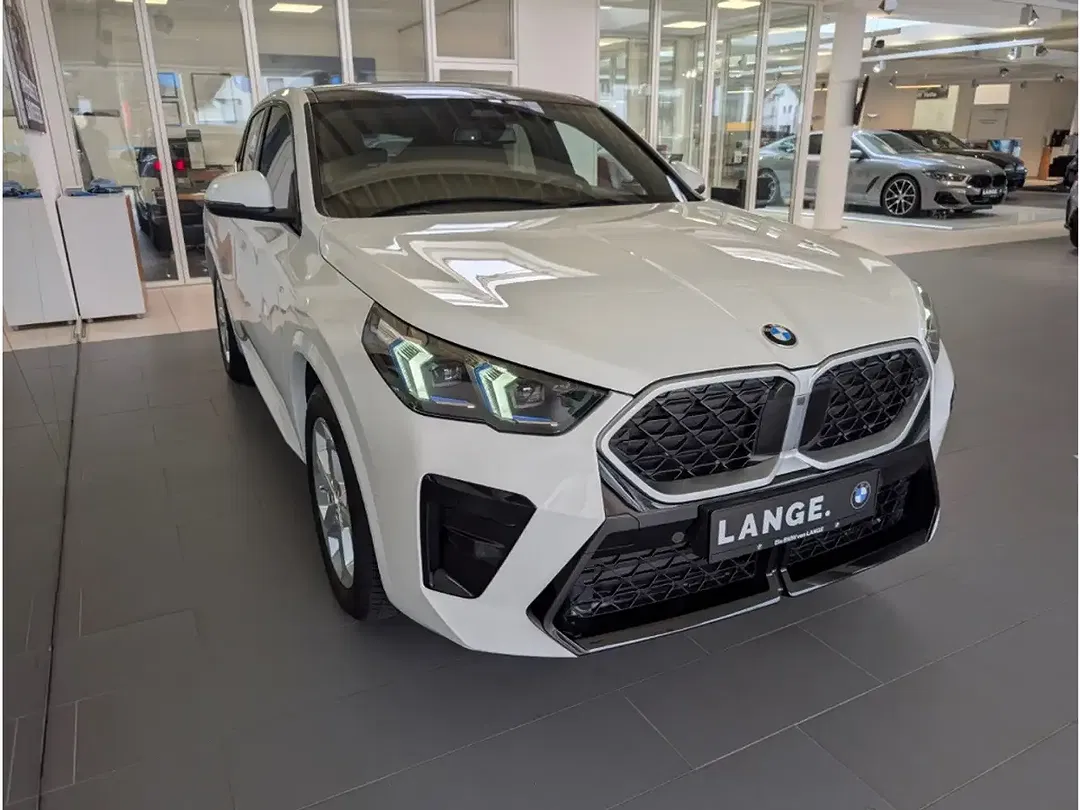 BMW X2 sDrive M Sport - Thumbnail 3