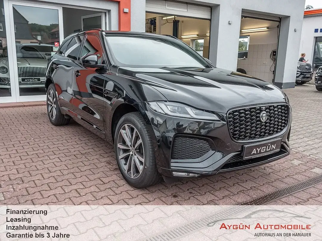 Jaguar F-Pace D300 R-Dynamic SE - Thumbnail 3