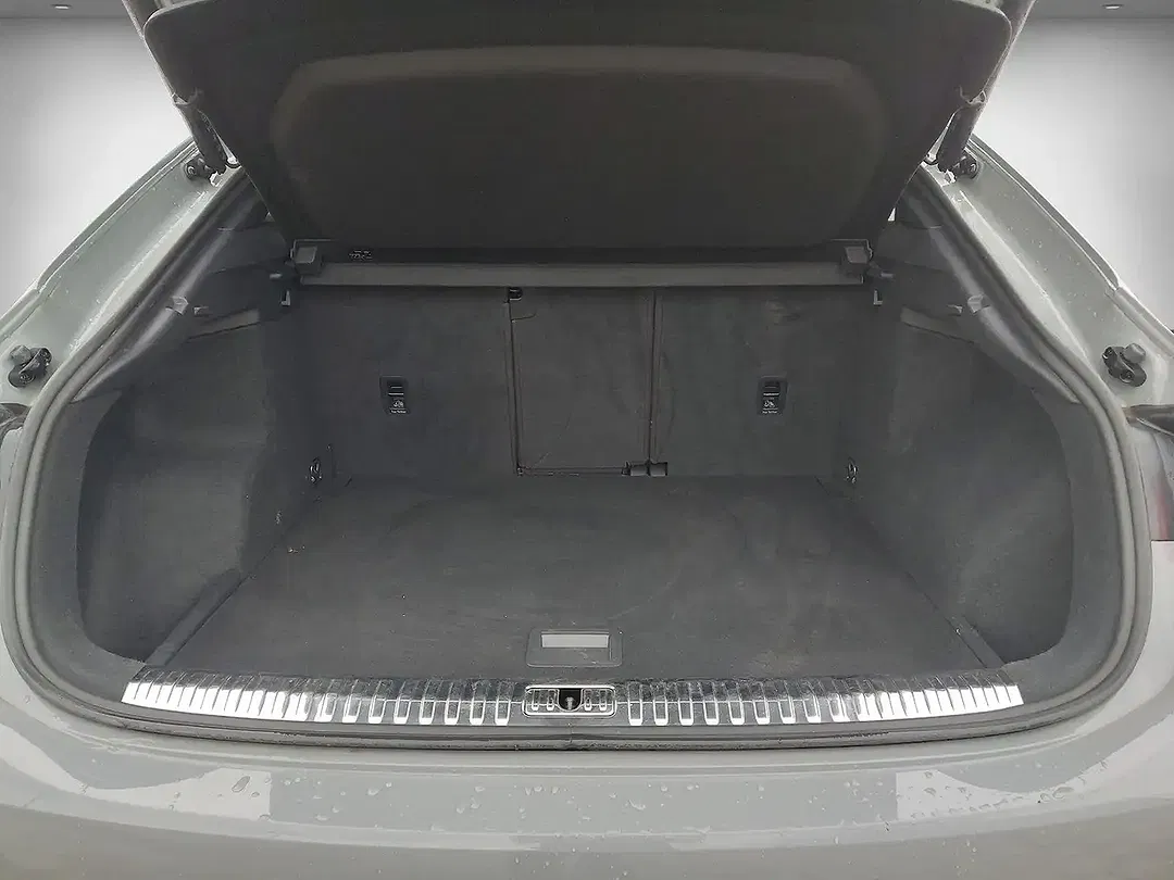 Audi RS Q3 AUT Matrix LED Sportback - Thumbnail 13
