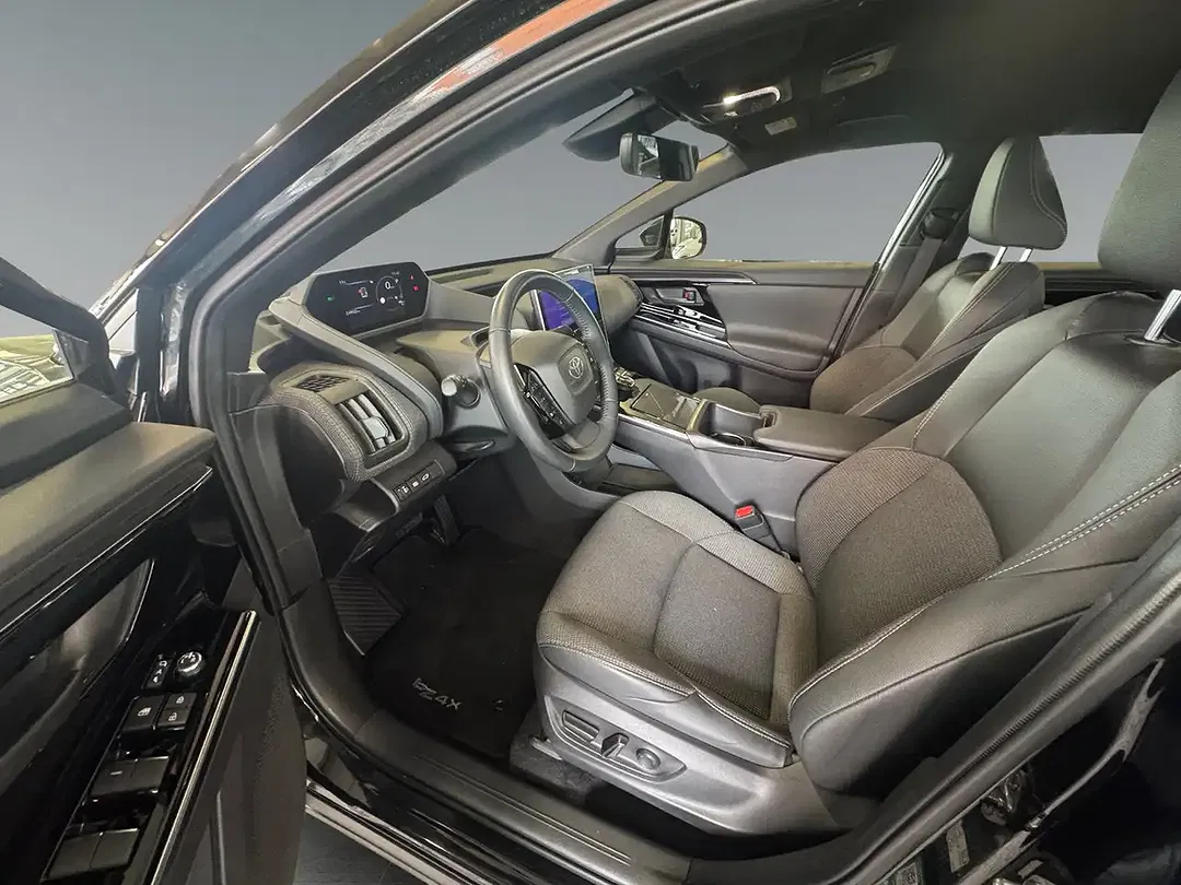 Toyota bZ4X - Thumbnail 10