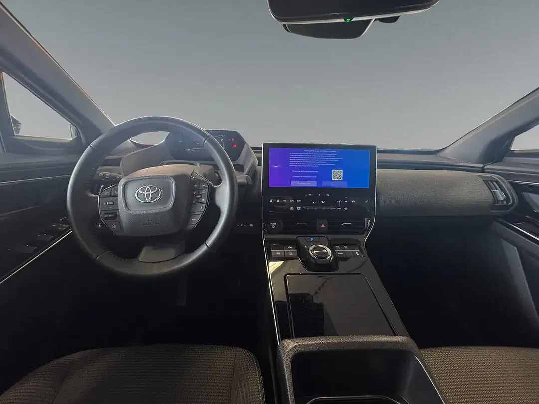 Toyota bZ4X - Thumbnail 11