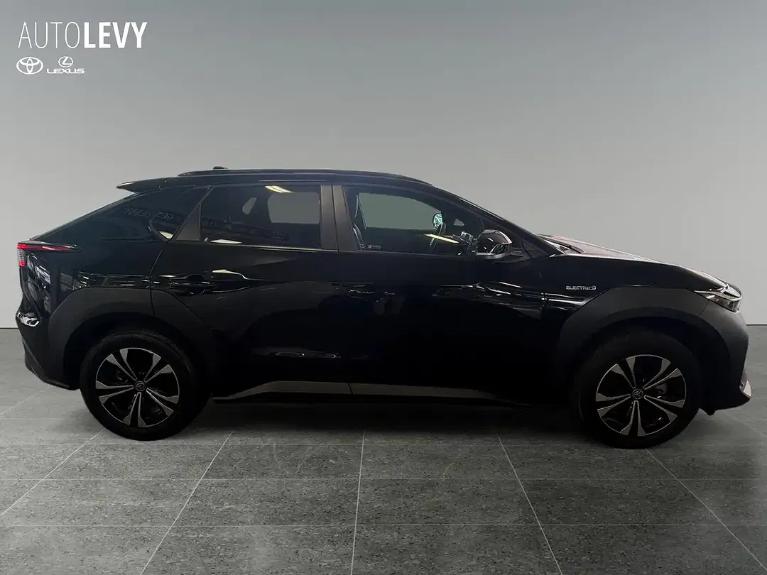 Toyota bZ4X - Thumbnail 7