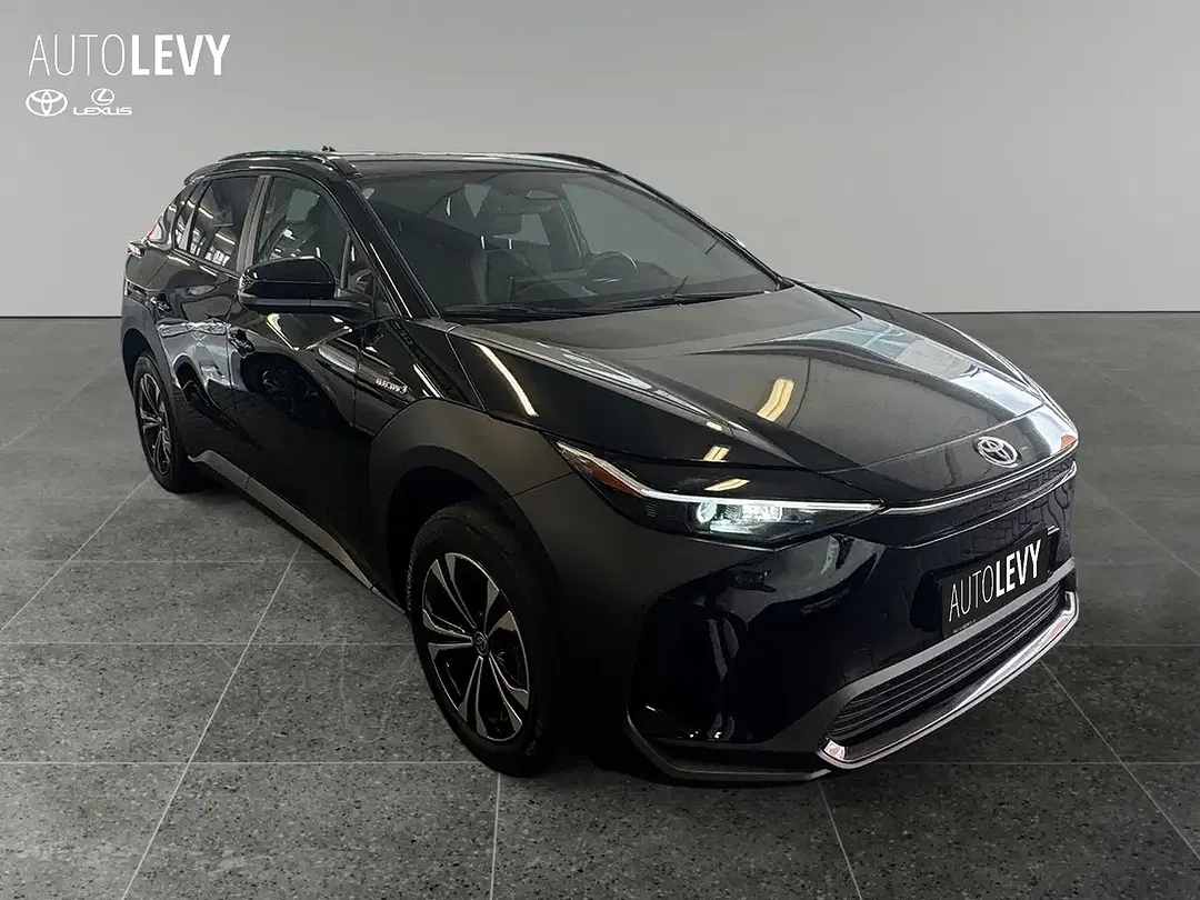 Toyota bZ4X - Thumbnail 8