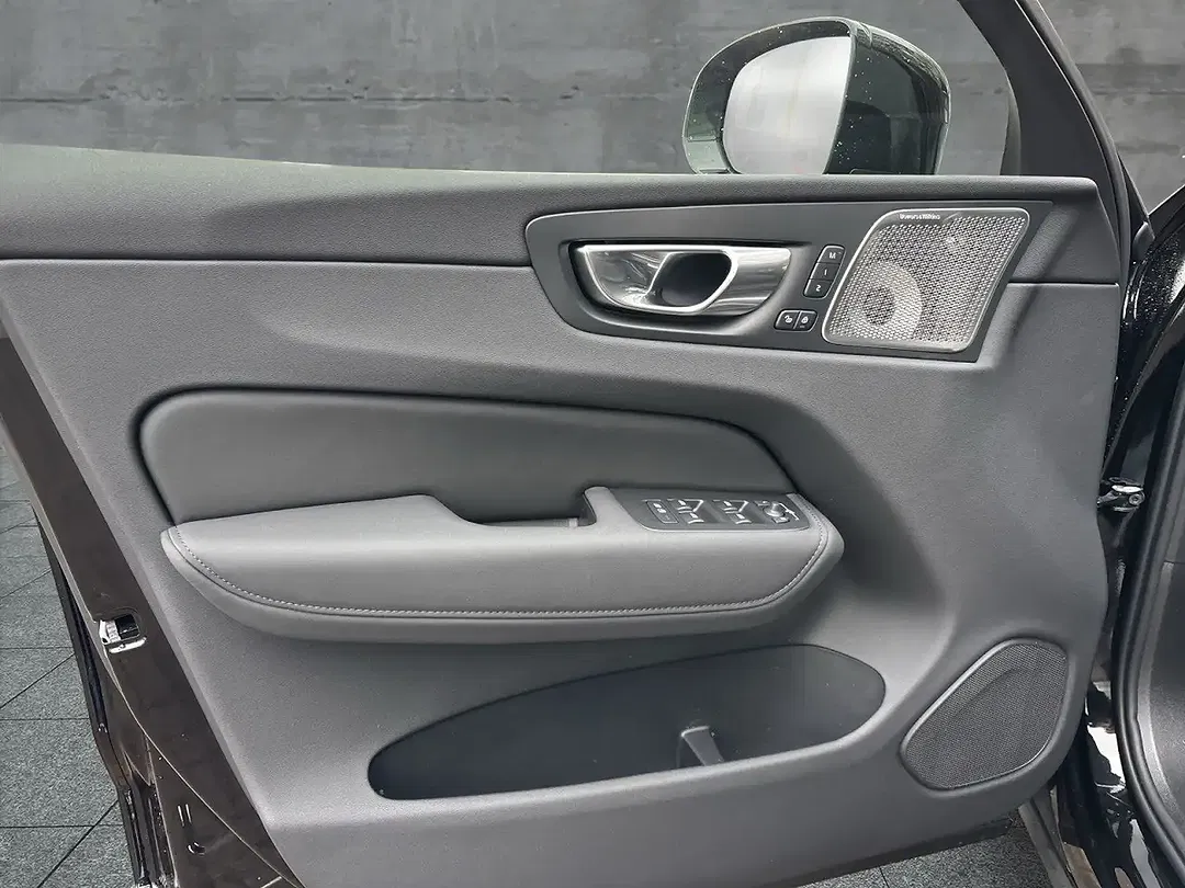 Volvo XC60 T6 PHEV AWD Plus Black Edition - foto 15