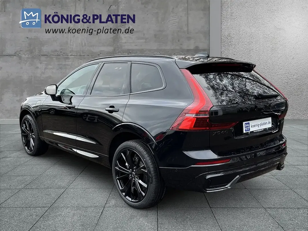 Volvo XC60 T6 PHEV AWD Plus Black Edition - Thumbnail 4