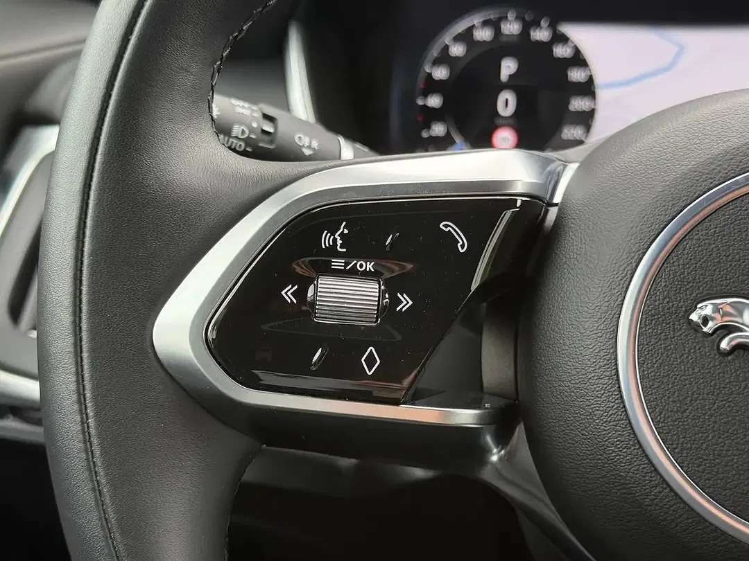 Jaguar I-Pace 4x4 HSE Premium Black - Thumbnail 13