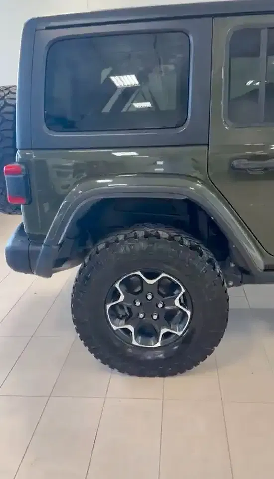 Jeep Wrangler 4xe - Thumbnail 3