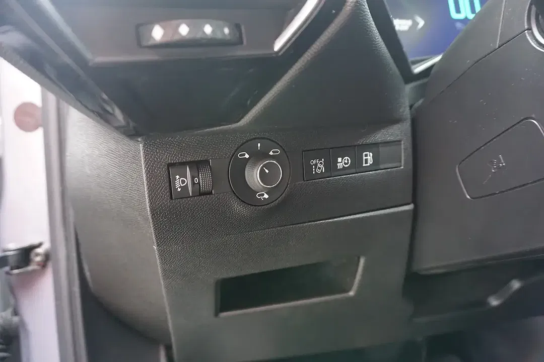 DS Automobiles DS 7 Crossback - Thumbnail 14