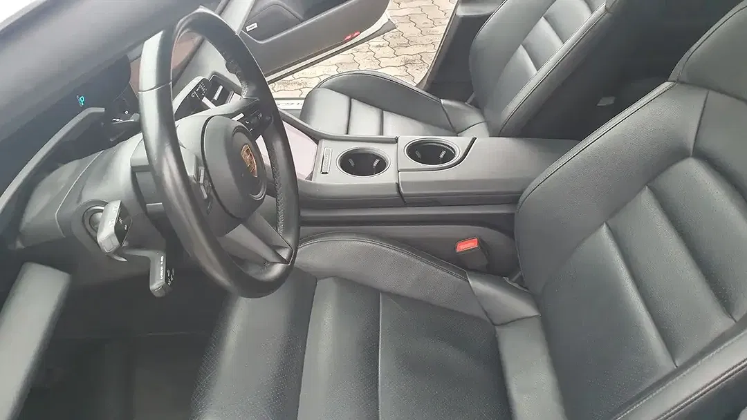 Porsche Taycan 4 S - foto 15