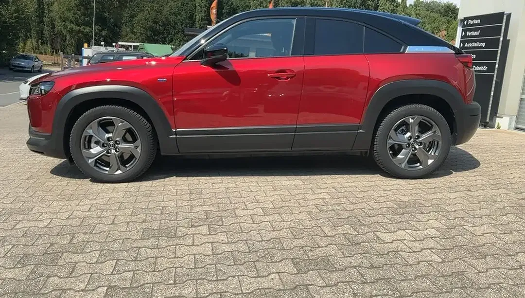 Mazda MX-30 EV Advantage - Thumbnail 3