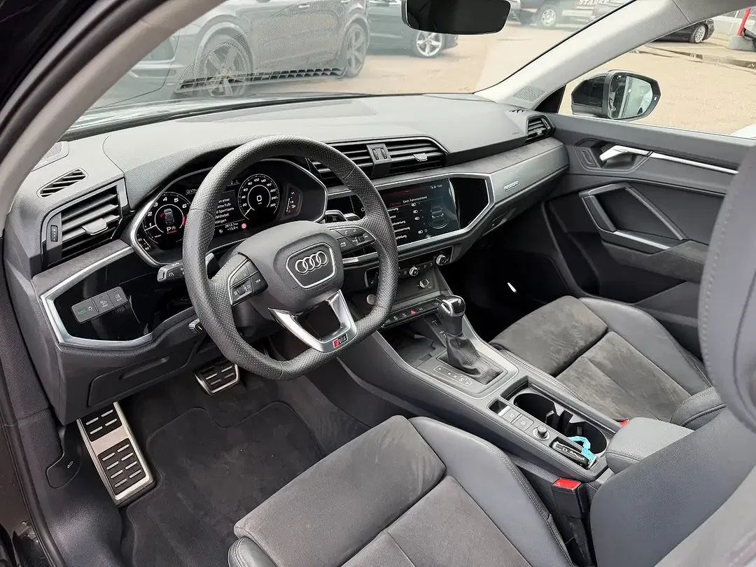 Audi RS Q3 2.5 TFSI quattro Matrix LED - Thumbnail 11