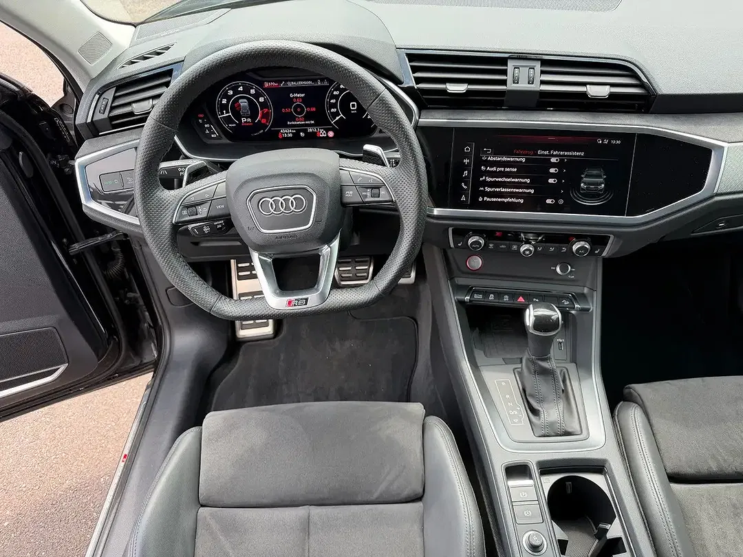 Audi RS Q3 2.5 TFSI quattro Matrix LED - Thumbnail 12
