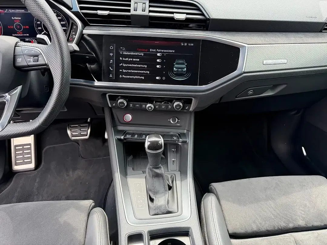 Audi RS Q3 2.5 TFSI quattro Matrix LED - Thumbnail 13