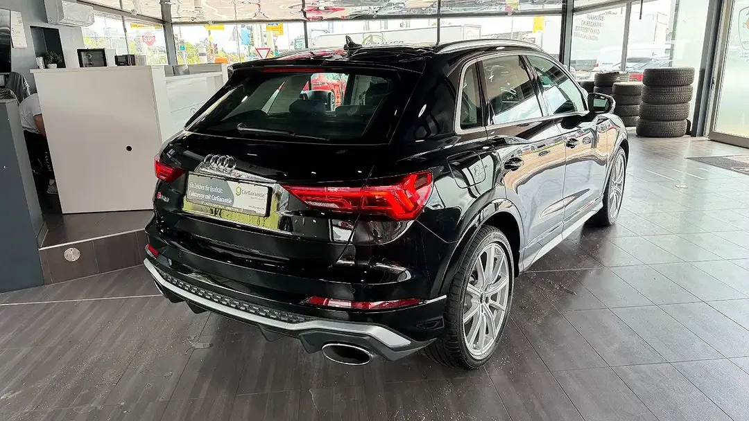 Audi RS Q3 2.5 TFSI quattro Matrix LED - Thumbnail 4