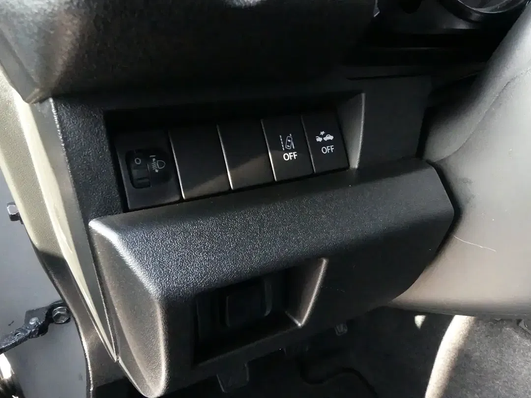 Suzuki Jimny AllGrip Comfort - Thumbnail 9