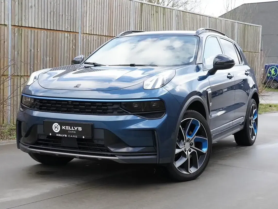 Lynk & Co 01 - foto 1
