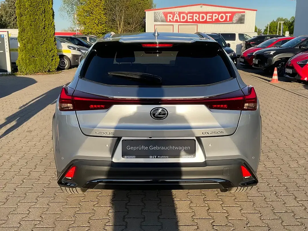 Lexus UX 250h F SPORT Design - Thumbnail 4