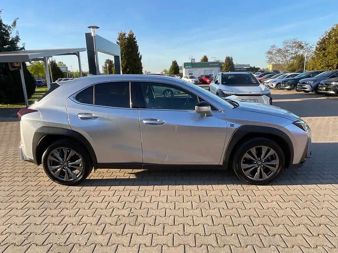 Lexus UX 250h F SPORT Design - Thumbnail 6