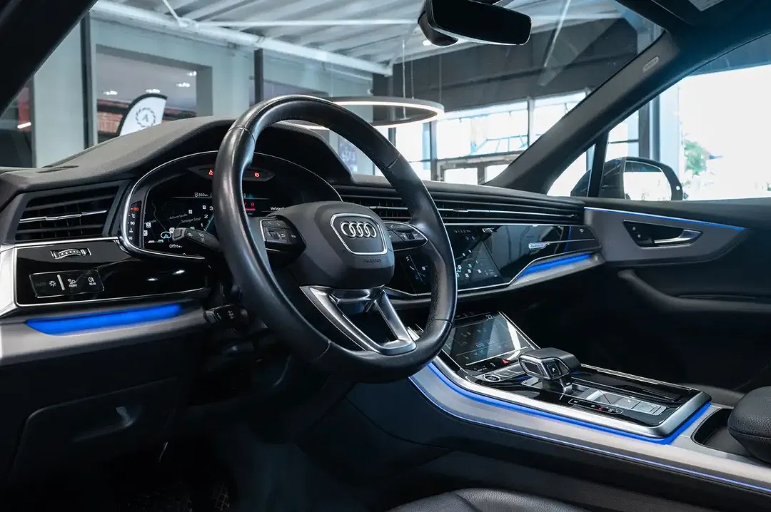 Audi Q7 55 TFSI S line - Thumbnail 12
