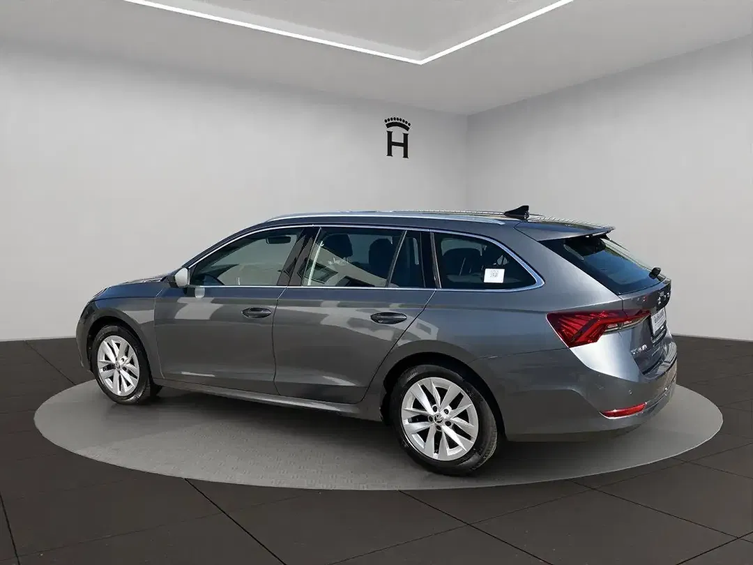 Skoda Octavia 2.0 TDI DSG Combi Style - Thumbnail 8
