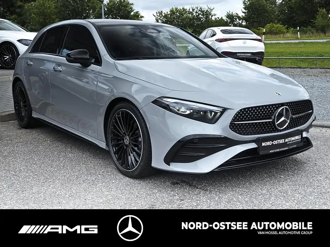 Mercedes-Benz A 200 AMG MBUX Night - Thumbnail 3