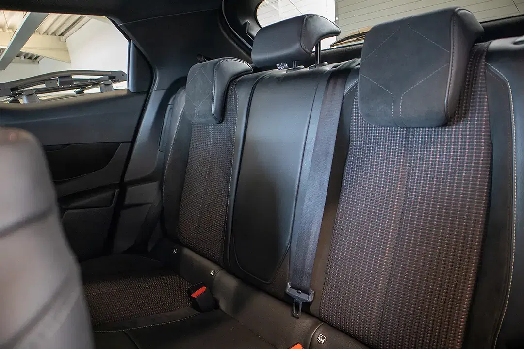 DS Automobiles DS 3 Crossback - Thumbnail 22